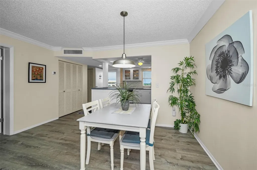 4525 Cove Circle St Petersburg FL 33708