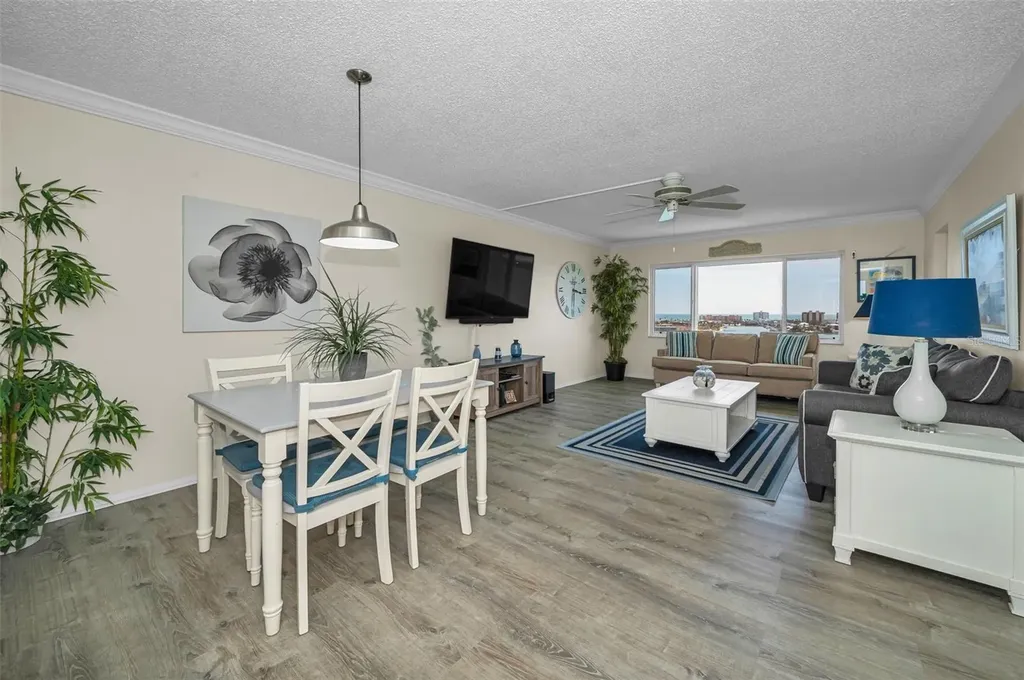 4525 Cove Circle St Petersburg FL 33708