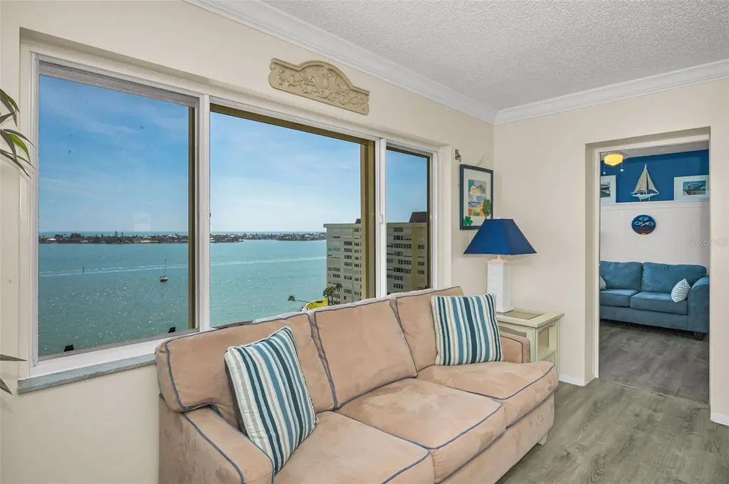 4525 Cove Circle St Petersburg FL 33708
