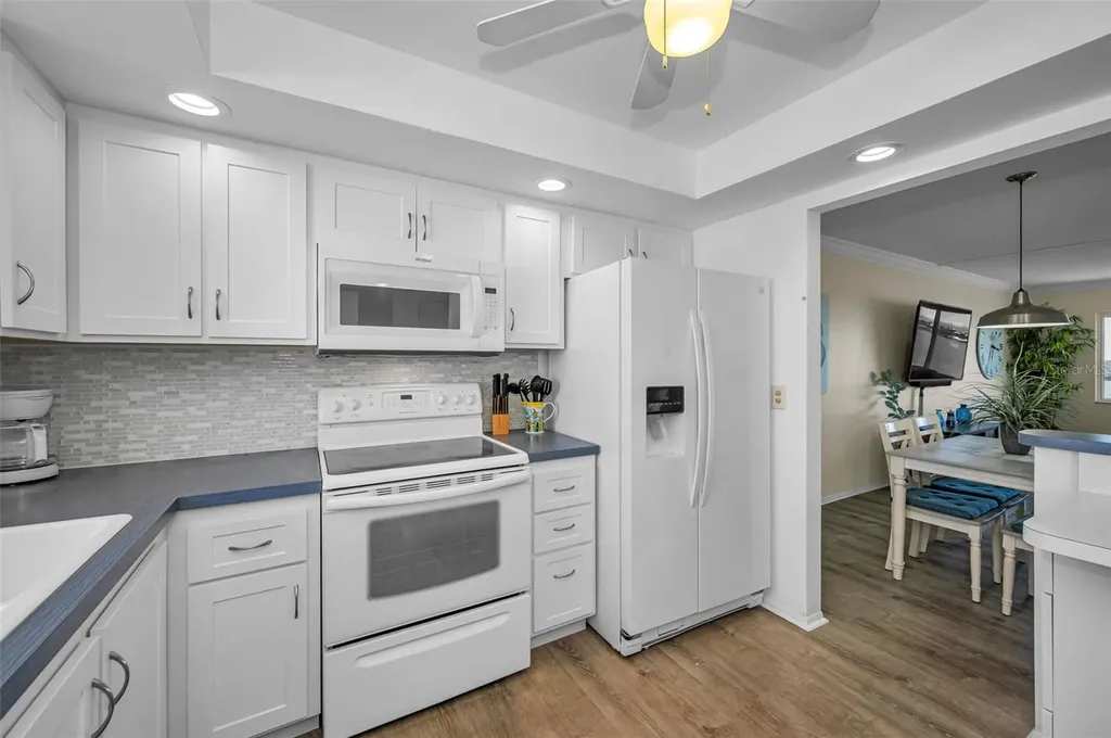4525 Cove Circle St Petersburg FL 33708