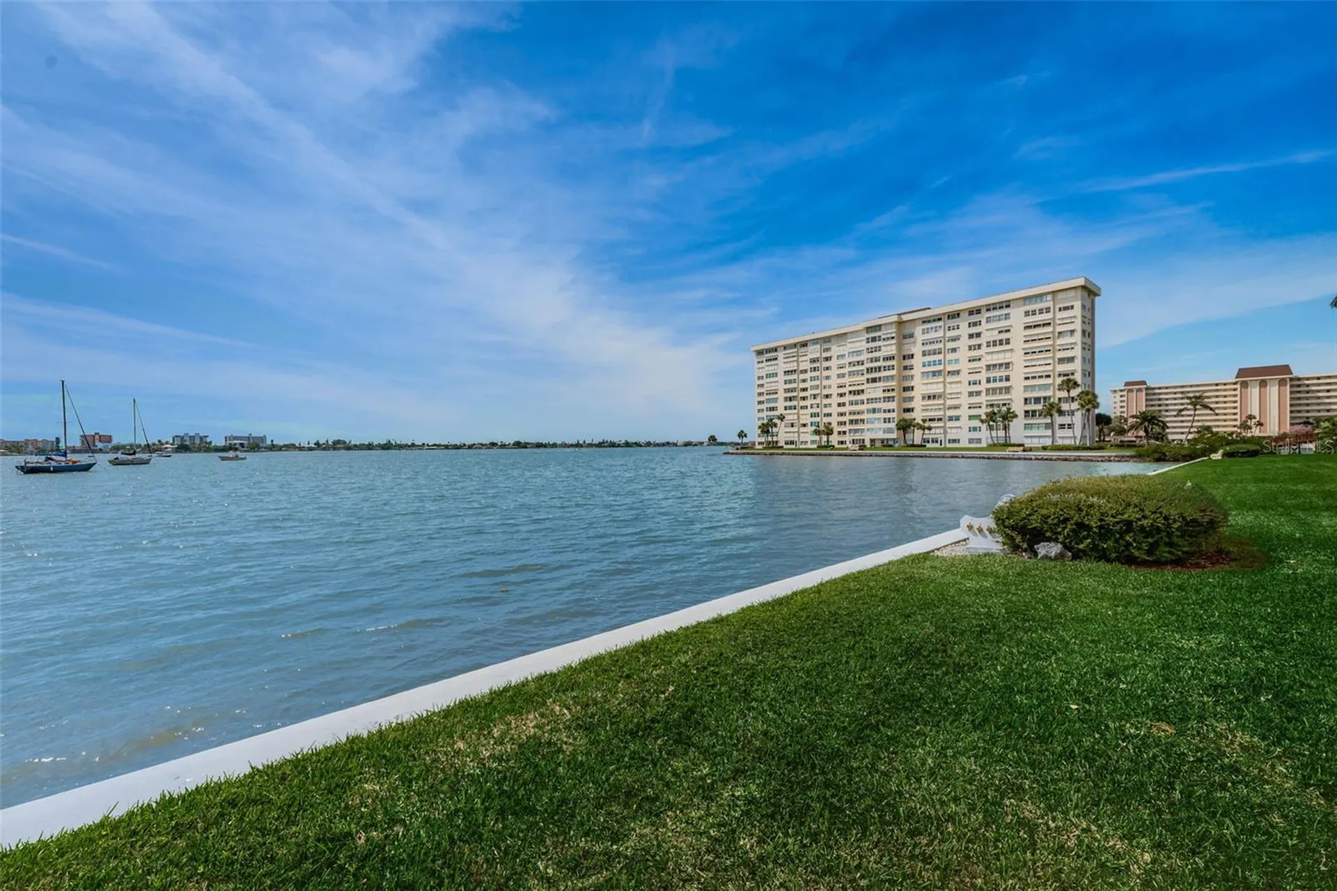 4525 Cove Circle St Petersburg FL 33708