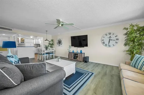 4525 Cove Circle St Petersburg FL 33708
