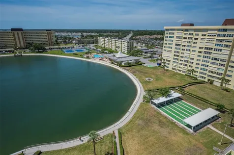 4525 Cove Circle St Petersburg FL 33708