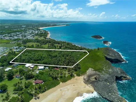 Carr 681 Km 4.5 Bo.islote Arecibo PR 00613