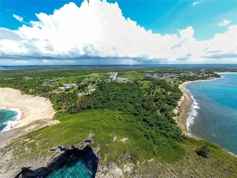 Carr 681 Km 4.5 Bo.islote Arecibo PR 00613