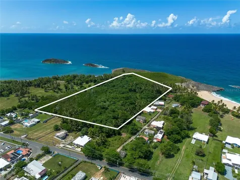 Carr 681 Km 4.5 Bo.islote Arecibo PR 00613