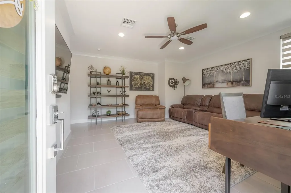 1162 25th Way N St Petersburg FL 33713