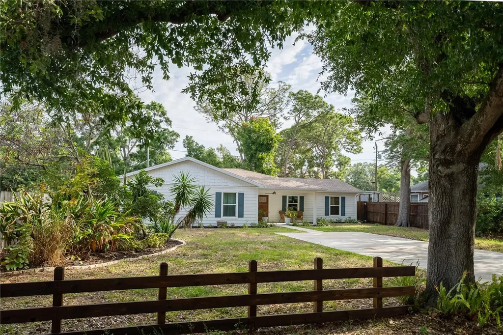 7979 48th Avenue N St Petersburg FL 33709