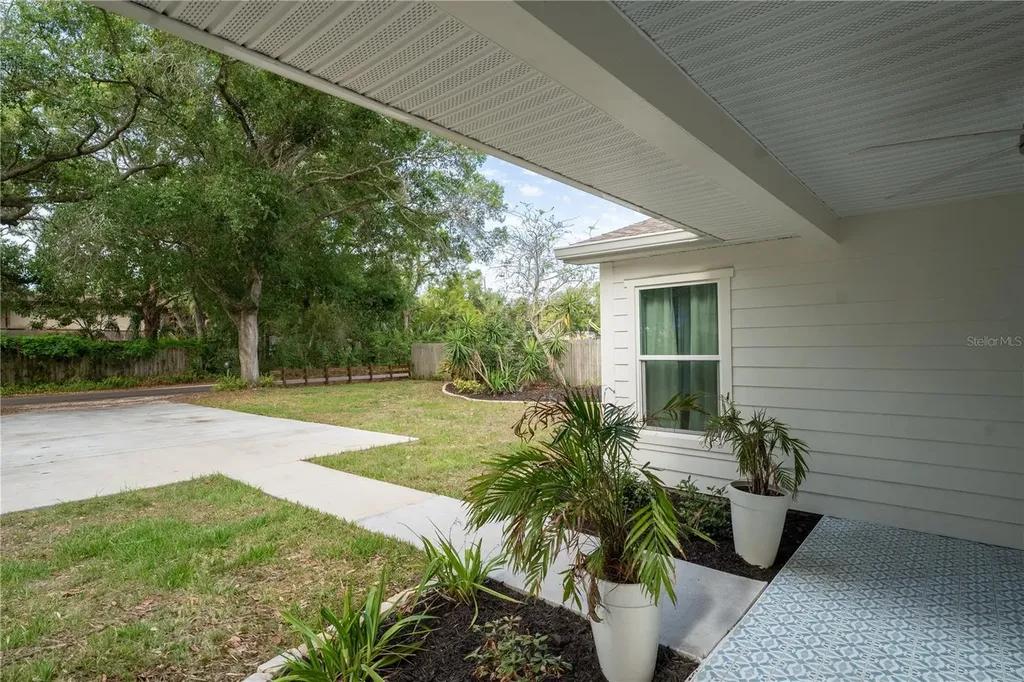 7979 48th Avenue N St Petersburg FL 33709