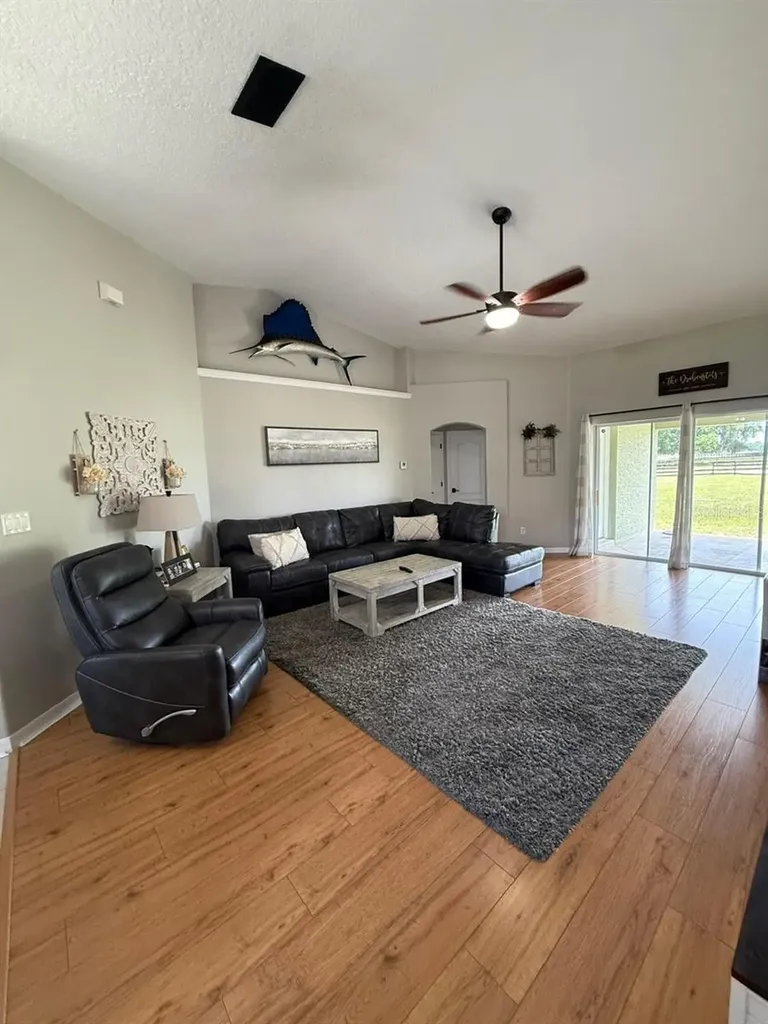 41430 Roger Giles Road Umatilla FL 32784