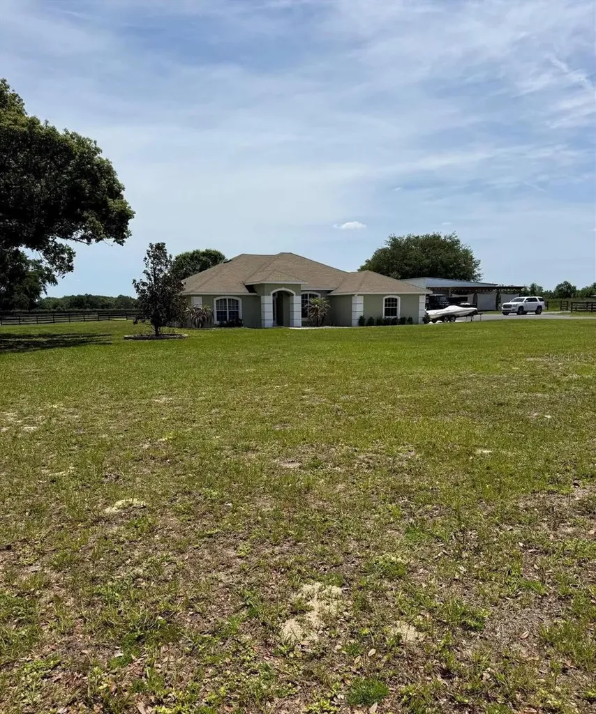 41430 Roger Giles Road Umatilla FL 32784