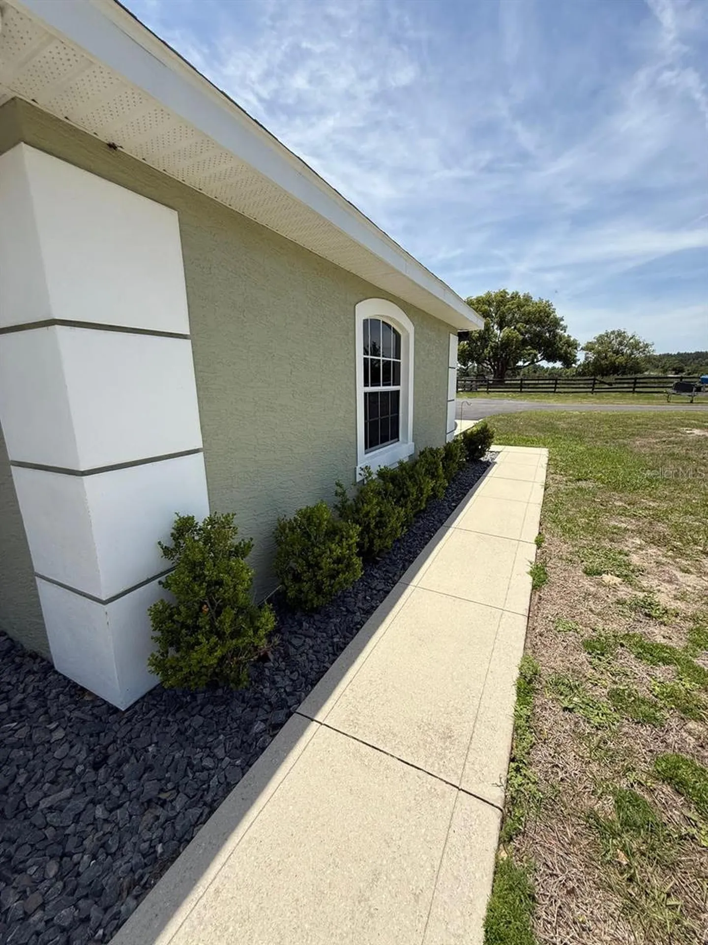 41430 Roger Giles Road Umatilla FL 32784