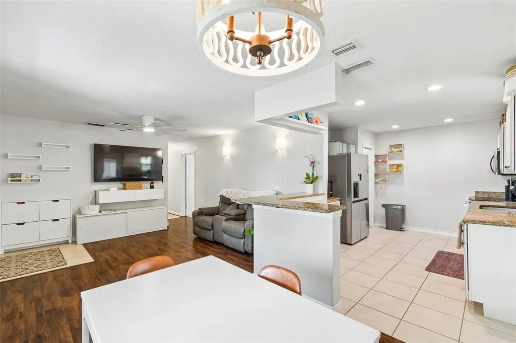 3912 W Leila Avenue Tampa FL 33616