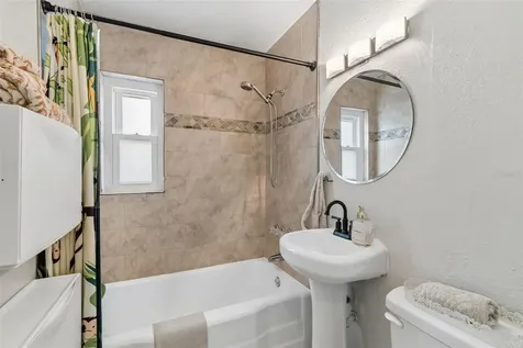 3912 W Leila Avenue Tampa FL 33616