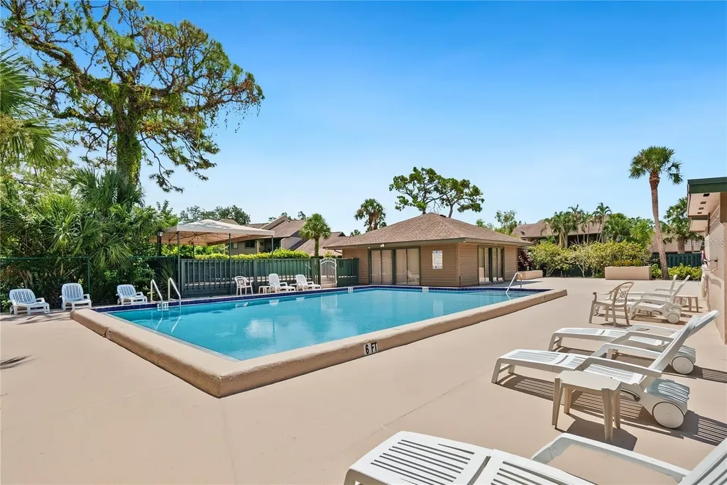 956 Sunridge Drive Sarasota FL 34234