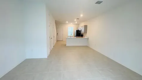 3192 Skyline Loop Kissimmee FL 34758