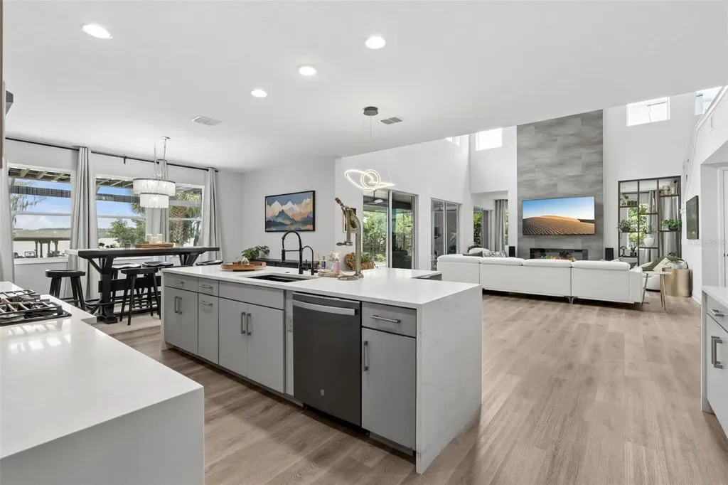 1216 Hull Island Drive Oakland FL 34787