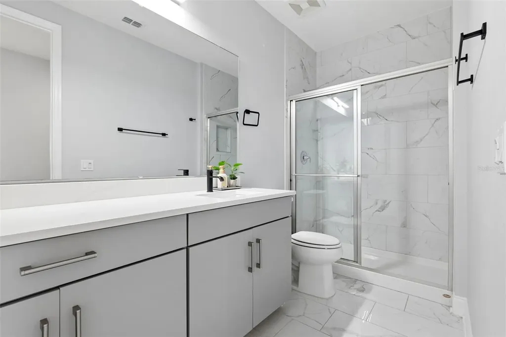 1216 Hull Island Drive Oakland FL 34787