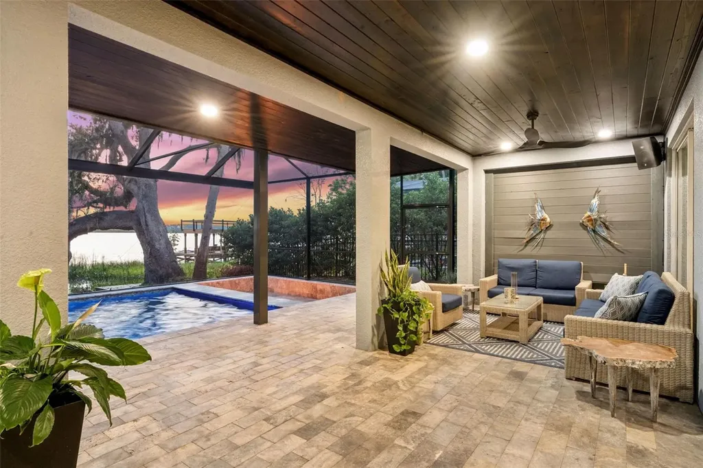 1216 Hull Island Drive Oakland FL 34787