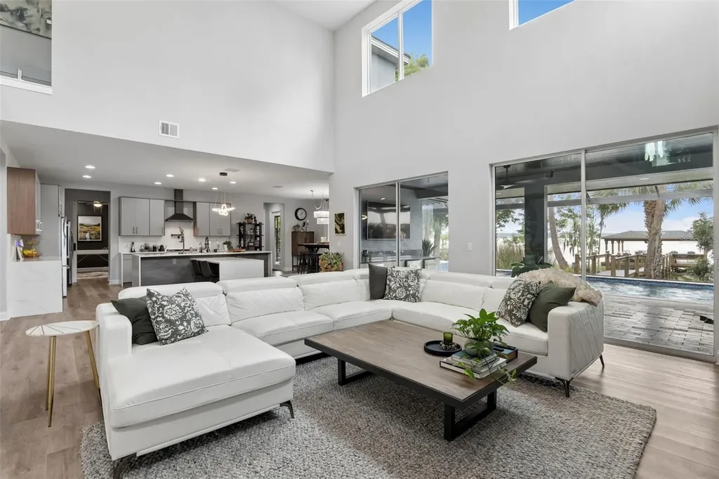 1216 Hull Island Drive Oakland FL 34787
