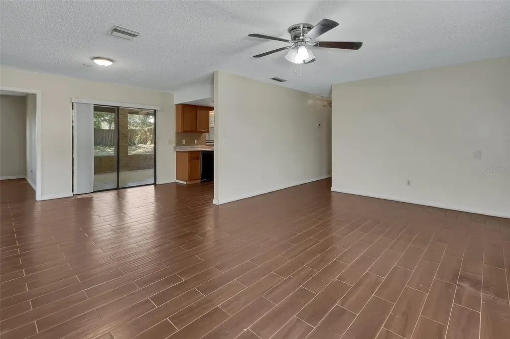 552 S Annapolis Drive Deltona FL 32725