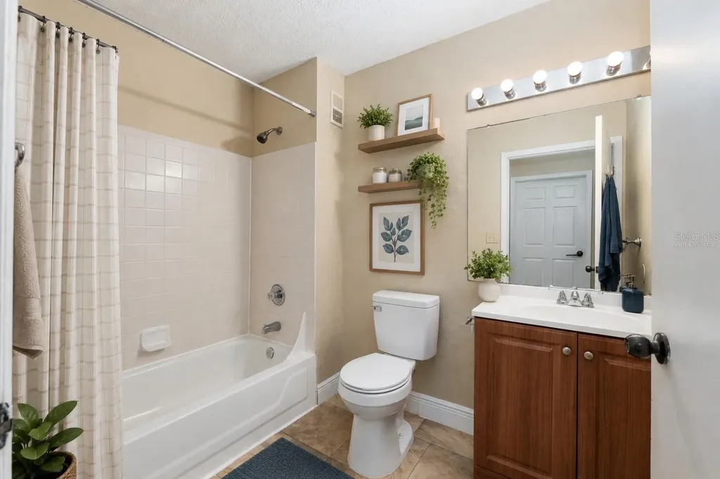 3705 SW 27th Street Gainesville FL 32608