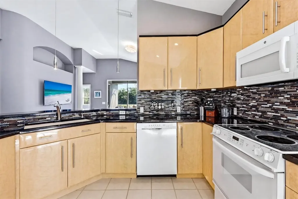 7131 Kensington Court University Park FL 34201
