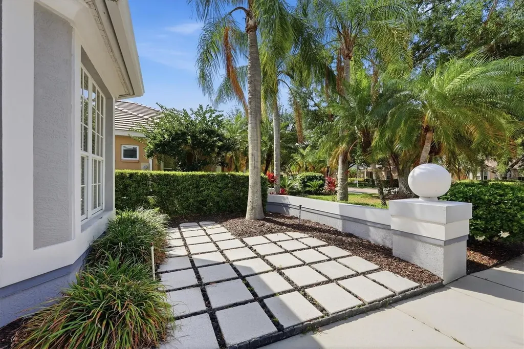7131 Kensington Court University Park FL 34201