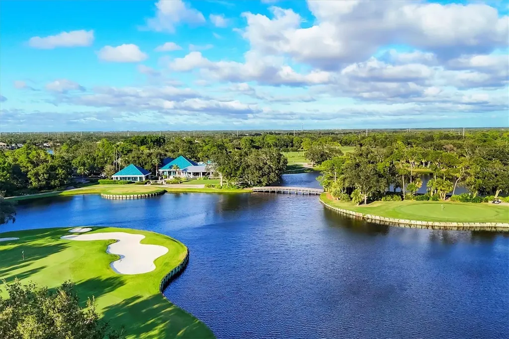 7131 Kensington Court University Park FL 34201
