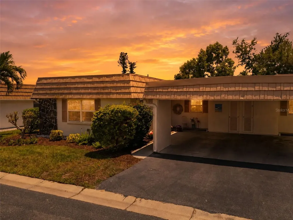 2330 Riverbluff Parkway Sarasota FL 34231