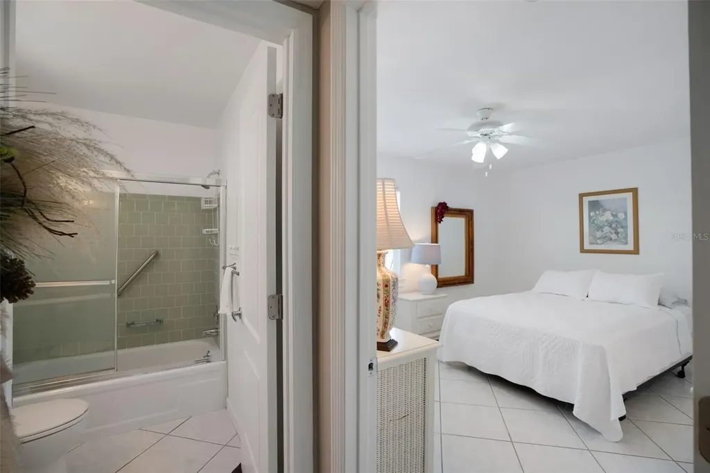 2330 Riverbluff Parkway Sarasota FL 34231