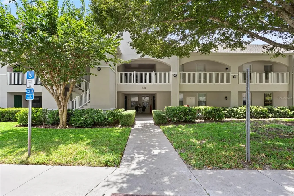 580 Cranes Way Altamonte Springs FL 32701