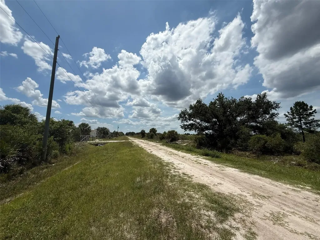 16162 NW 290th Street Okeechobee FL 34972