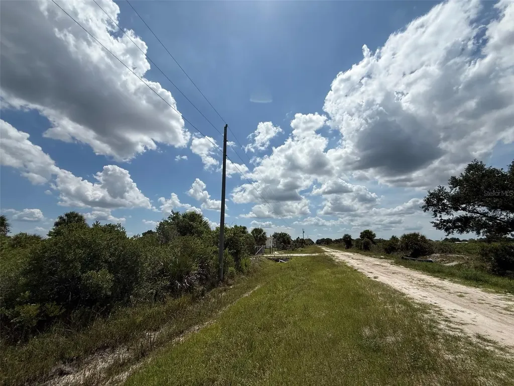 16162 NW 290th Street Okeechobee FL 34972