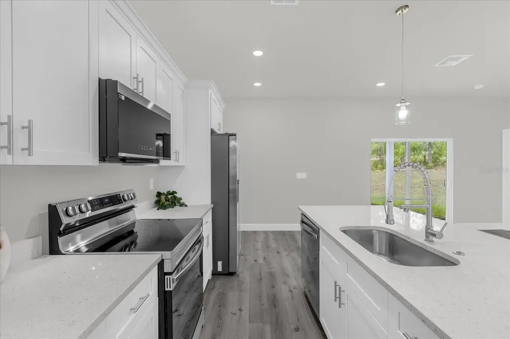 1233 W Shady Lane Dunnellon FL 34434