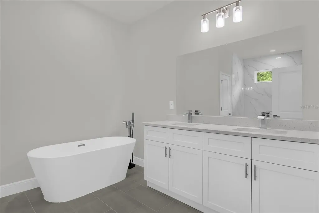 1233 W Shady Lane Dunnellon FL 34434