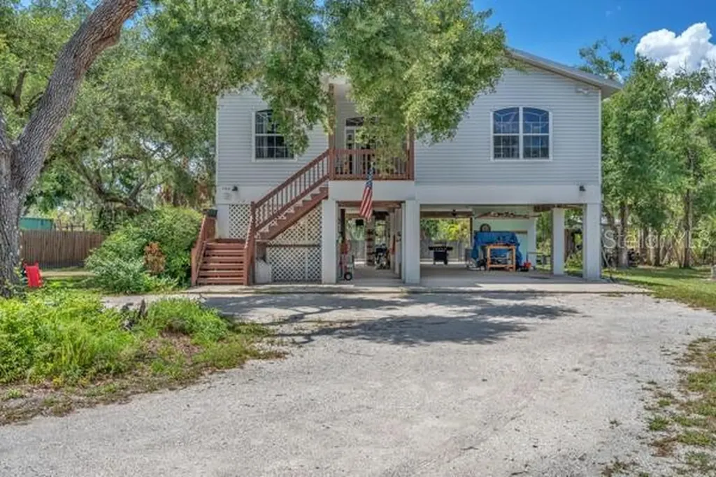 1160 Mill Creek Bradenton FL 34212