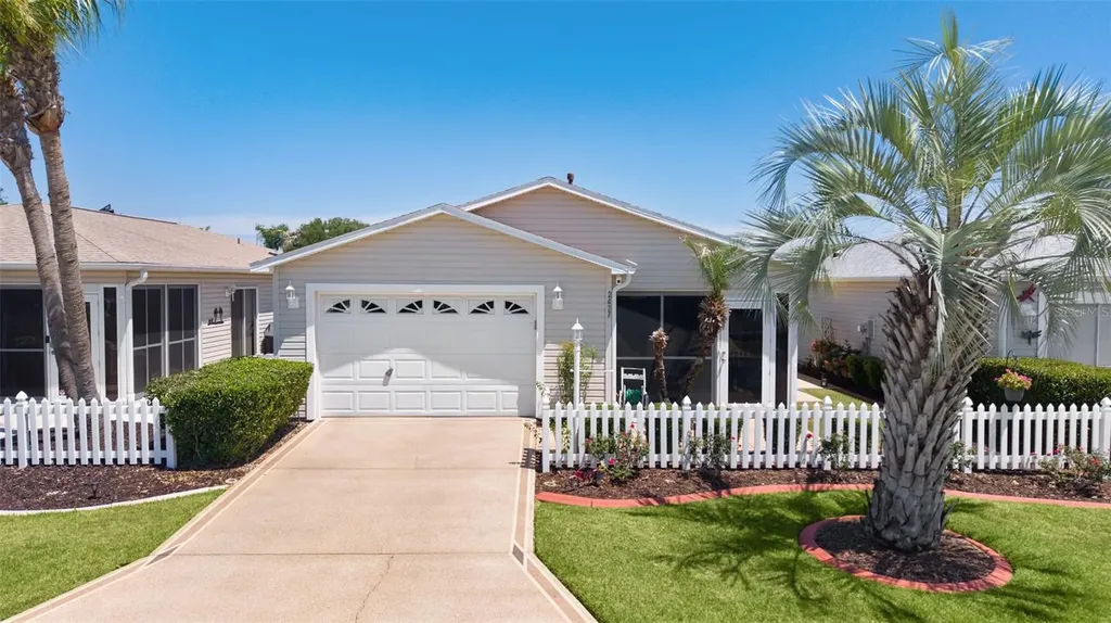 2437 Southern Oak Street The Villages FL 32162