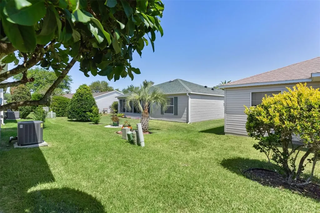 2437 Southern Oak Street The Villages FL 32162