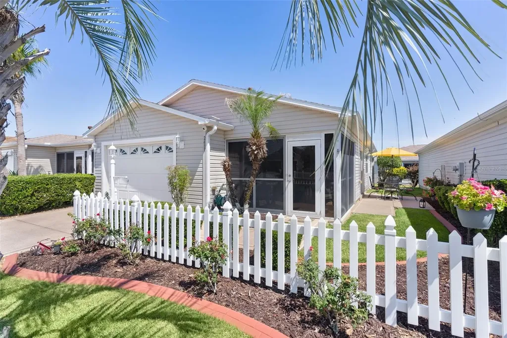 2437 Southern Oak Street The Villages FL 32162