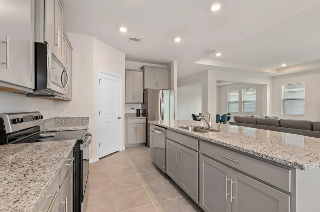 520 158th Street E Bradenton FL 34212