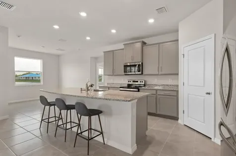 520 158th Street E Bradenton FL 34212