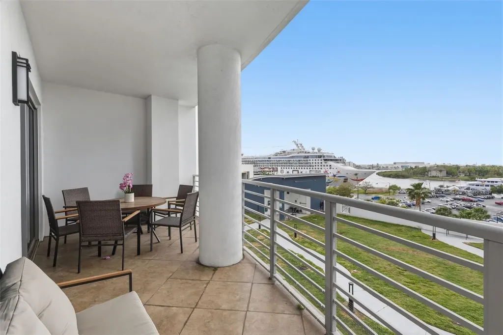449 S 12th Street Tampa FL 33602