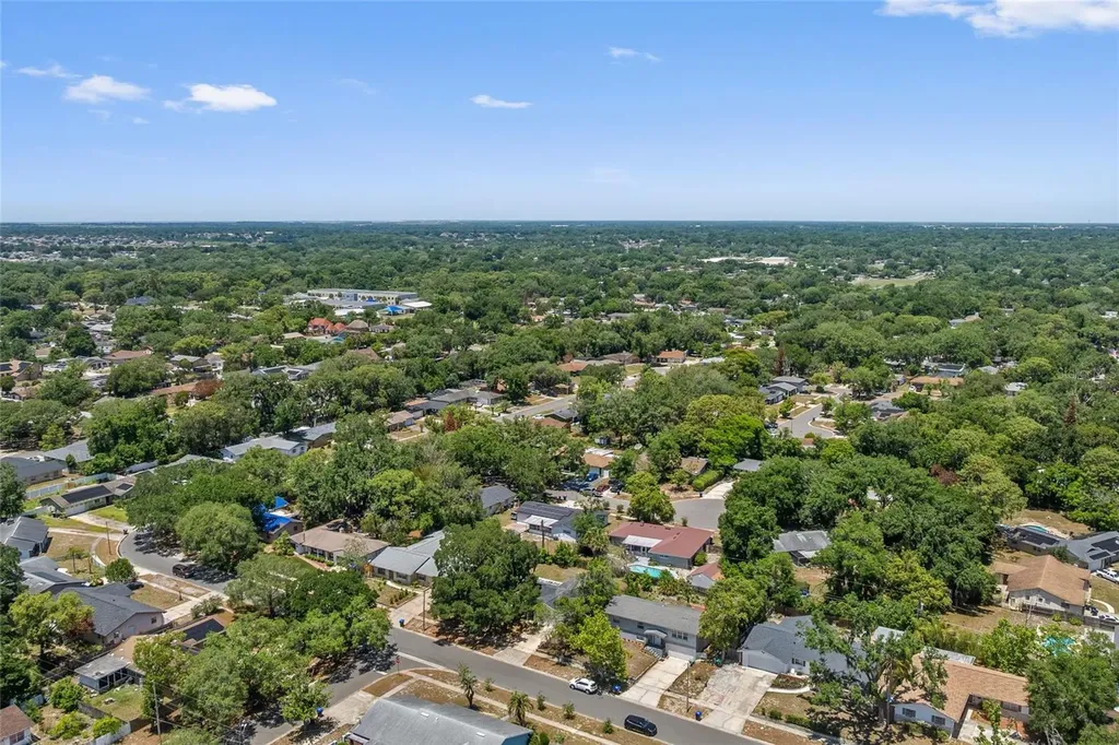 5609 Valley Oak Road Orlando FL 32808