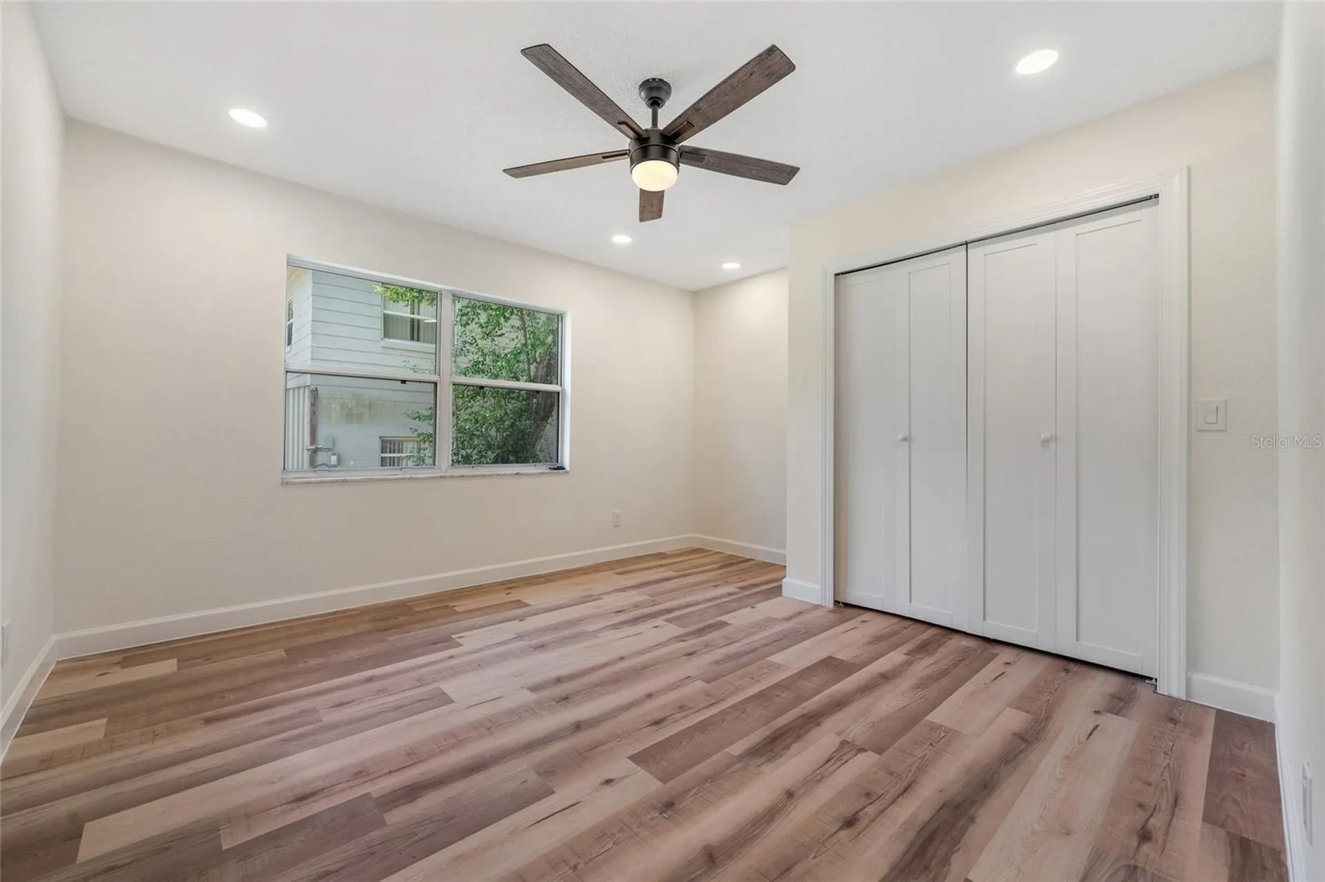 5609 Valley Oak Road Orlando FL 32808