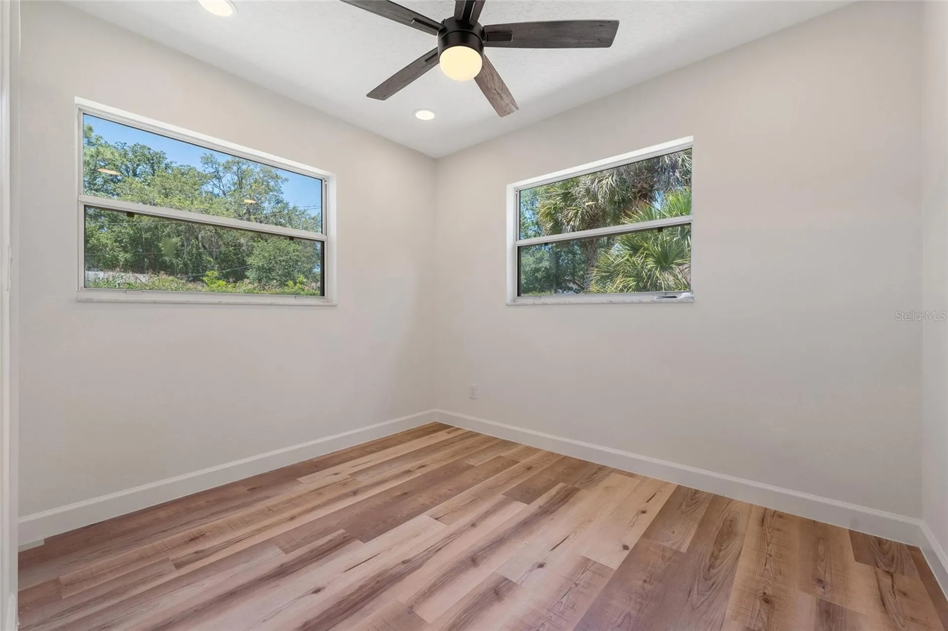 5609 Valley Oak Road Orlando FL 32808