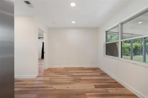 5609 Valley Oak Road Orlando FL 32808