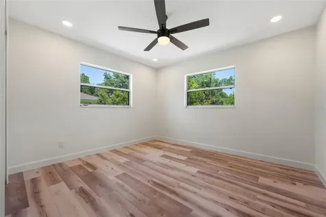 5609 Valley Oak Road Orlando FL 32808