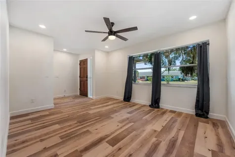 5609 Valley Oak Road Orlando FL 32808