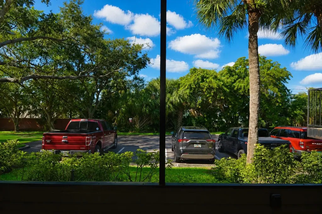 10263 Gandy Boulevard N St Petersburg FL 33702